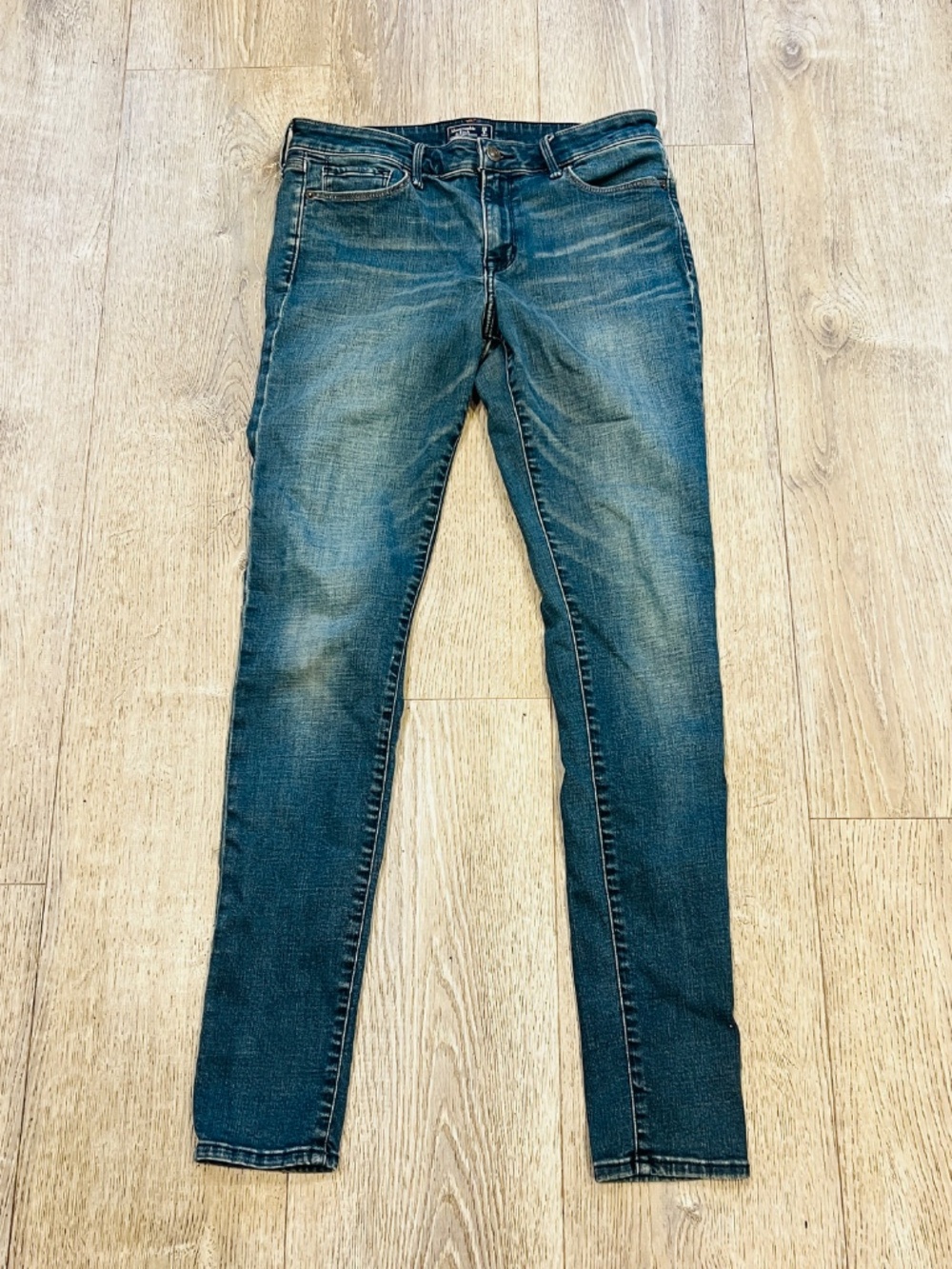 Abercrombie & Fitch Harper Super Skinny Jeans Womens 28 Long / 6L Blue Dark Wash
